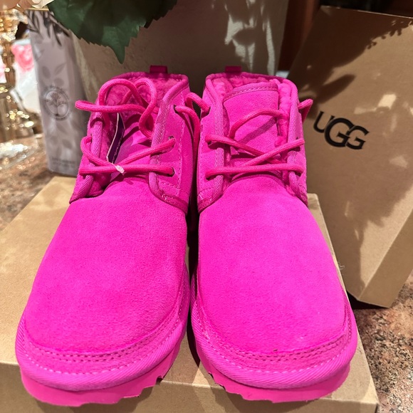 UGG Pink Fuchsia Ankle Boots 🌸 - Picture 3 of 7